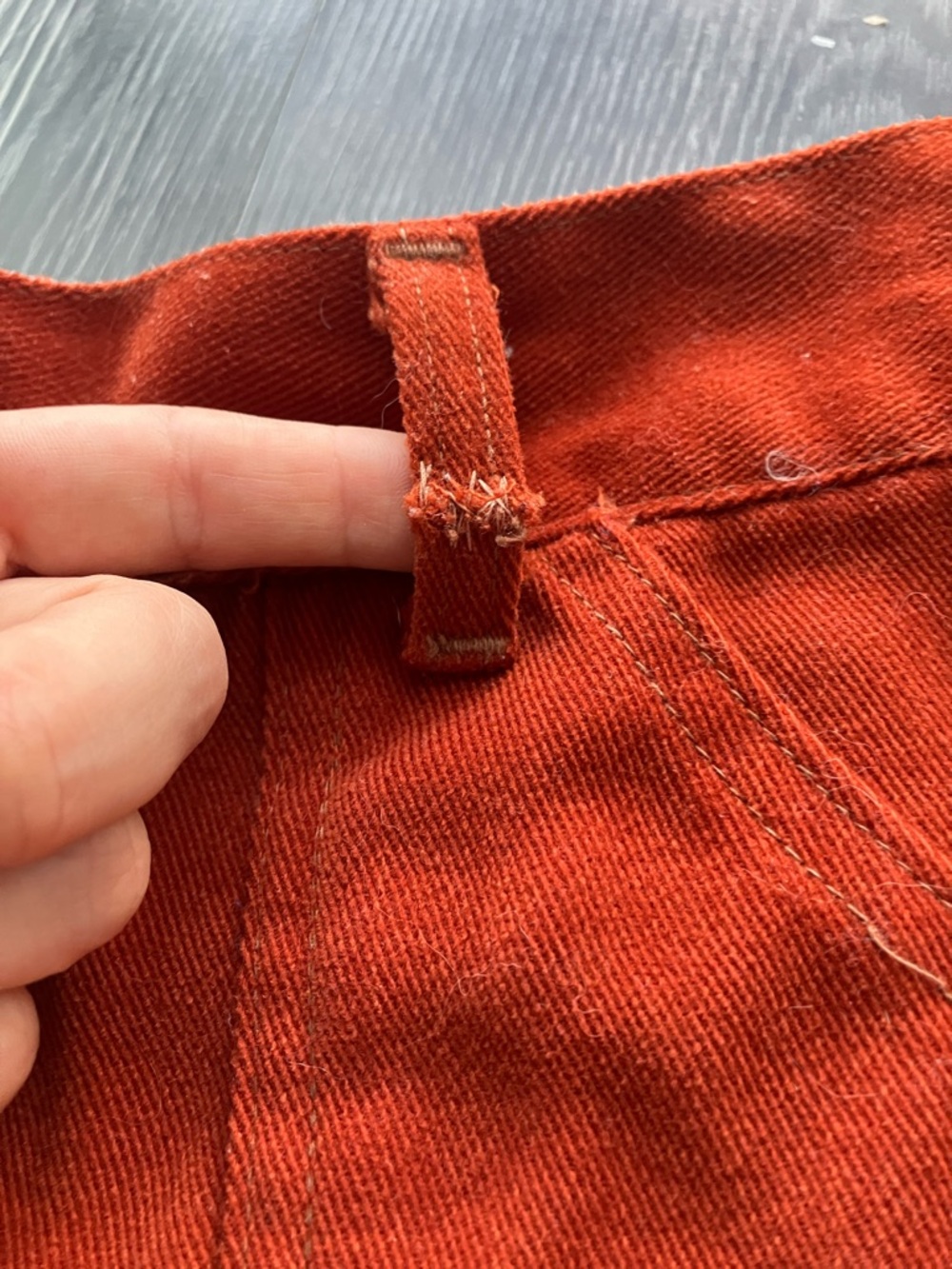 Vintage 60s Bold Rust Solid Colored Carpenter Style Casual Cuffed Mini Shorts - Picture 4 of 11